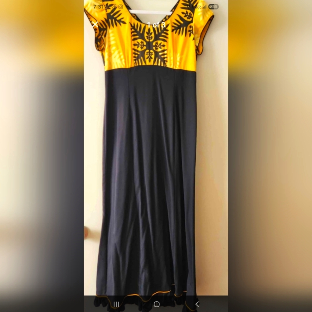 Elegant Black and Yellow Muumuu With slight Train